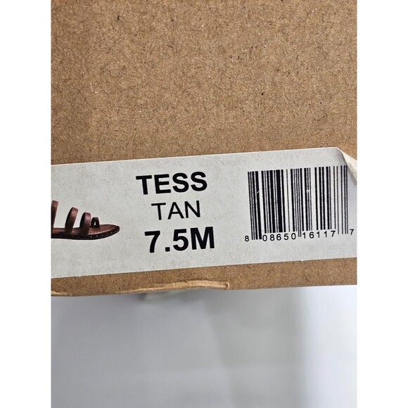 CS Women's 7.5 Cushionaire Tess Toe Loop Thong Sandal +Memory Foam in Tan EUC - Picture 7 of 7